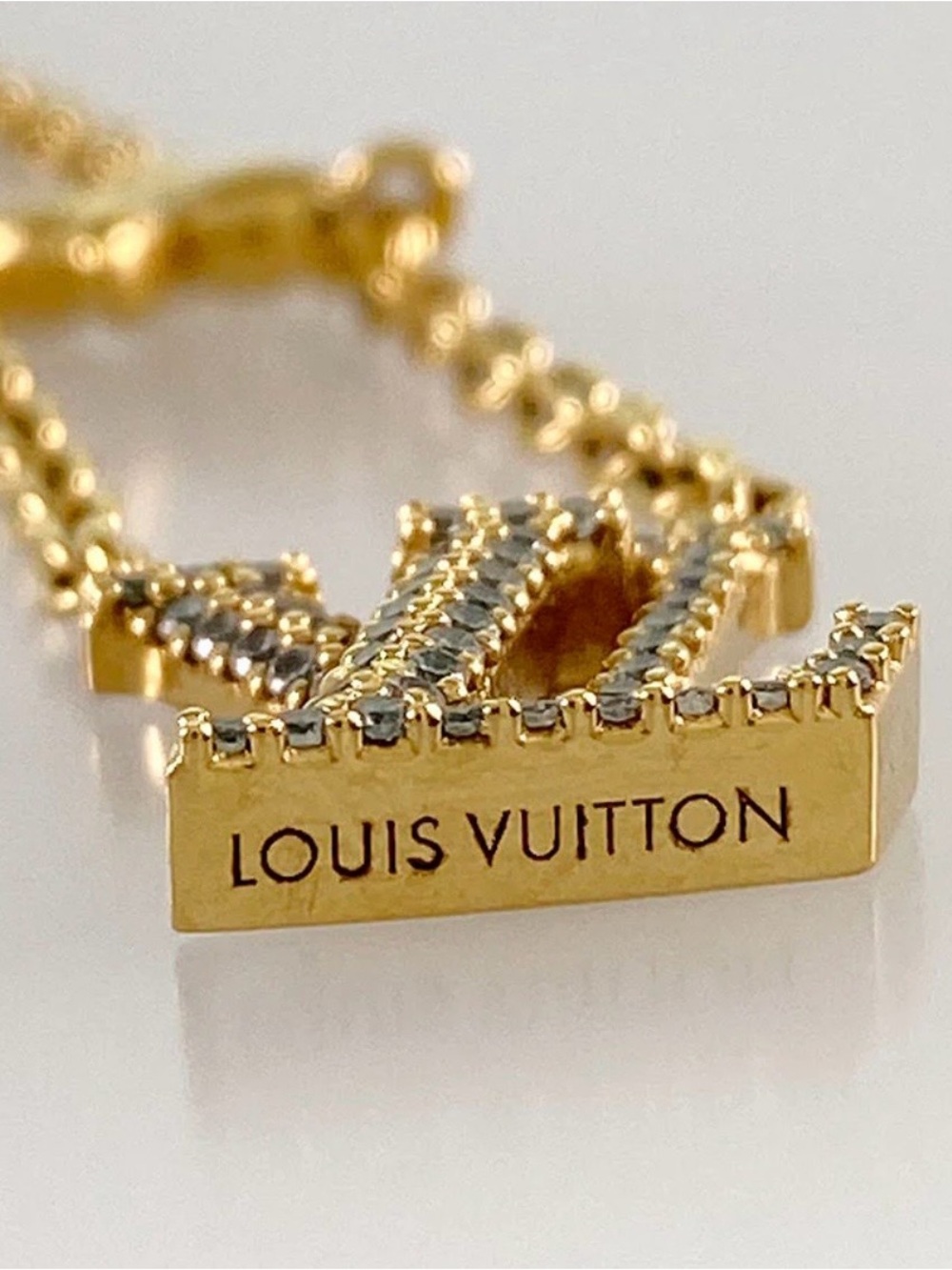 Louis Vuitton Gold-Tone LV Initial Necklace with Fleur Charm - Picture 6 of 8